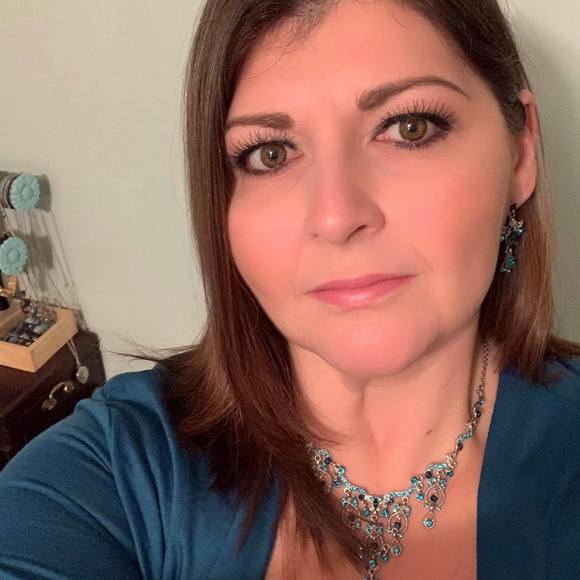 Meet your Posher, Lena - Picture 1 of 1